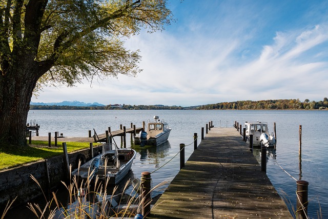 雷霆則憑藉 雷霆則憑藉